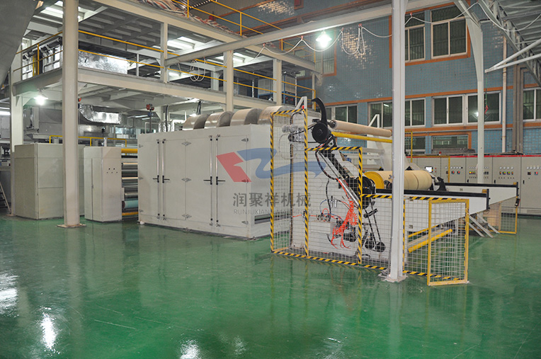 無紡布設備3.jpg 無紡布設備3.jpg